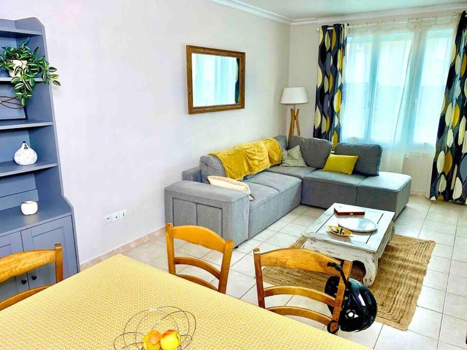 לה מאנש Maison 3 Ch. Garage, Jardin, 10 Min Circuit מראה חיצוני תמונה